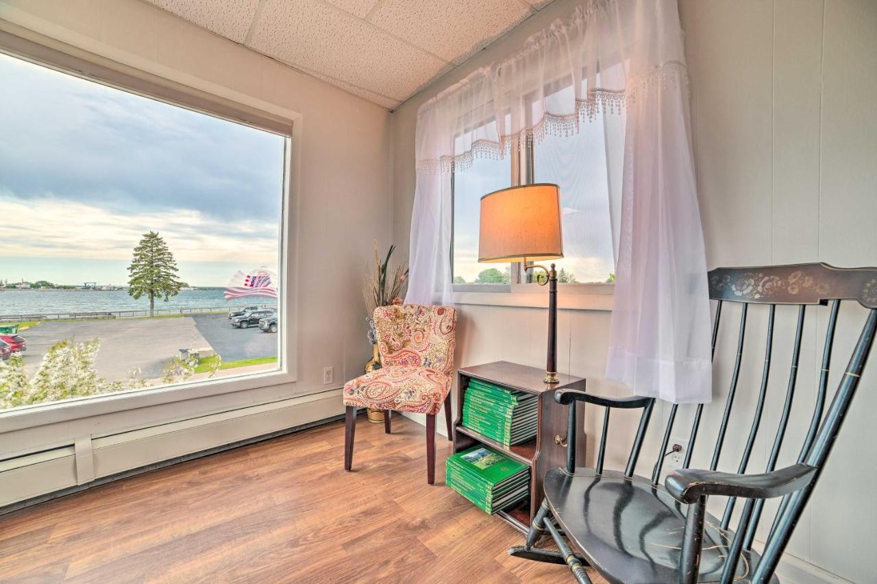 Walkable St Ignace Condo With Lake Huron Views 圣伊尼亚斯 外观 照片